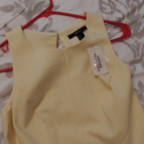 Forever 21 Short Yellow dress - Picture 7 of 8